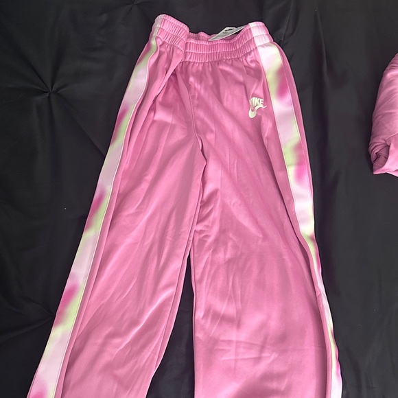 Nike Pink and White Athletic Tracksuit kids size 6x - Picture 4 of 5